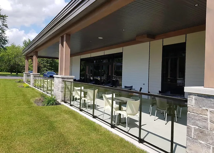 Hotel Du Lac Champlain, An Ascend Collection Hotel